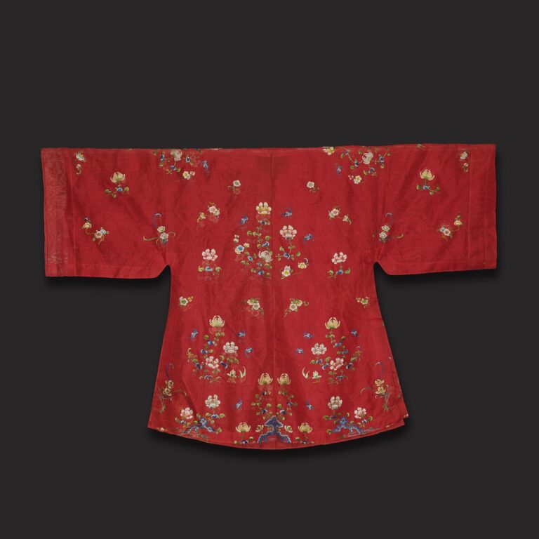 Red Gauze Robe