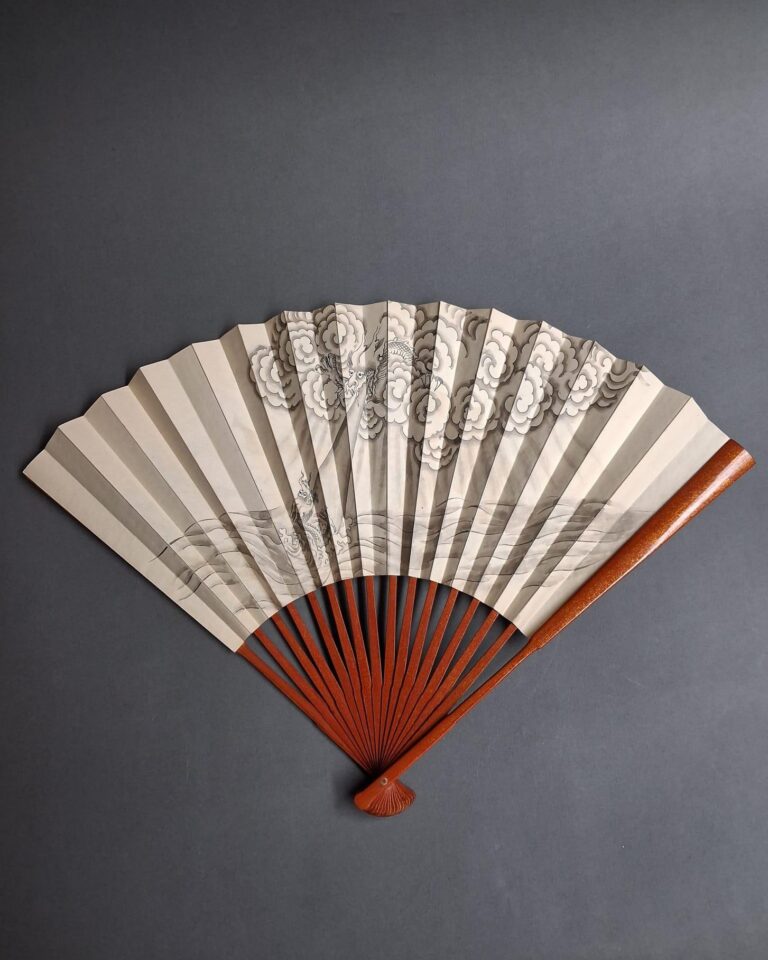 Lacquered bamboo and paper fan