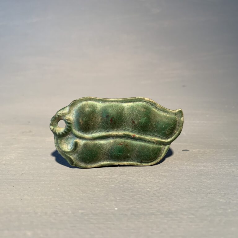 Ceramic Toggle